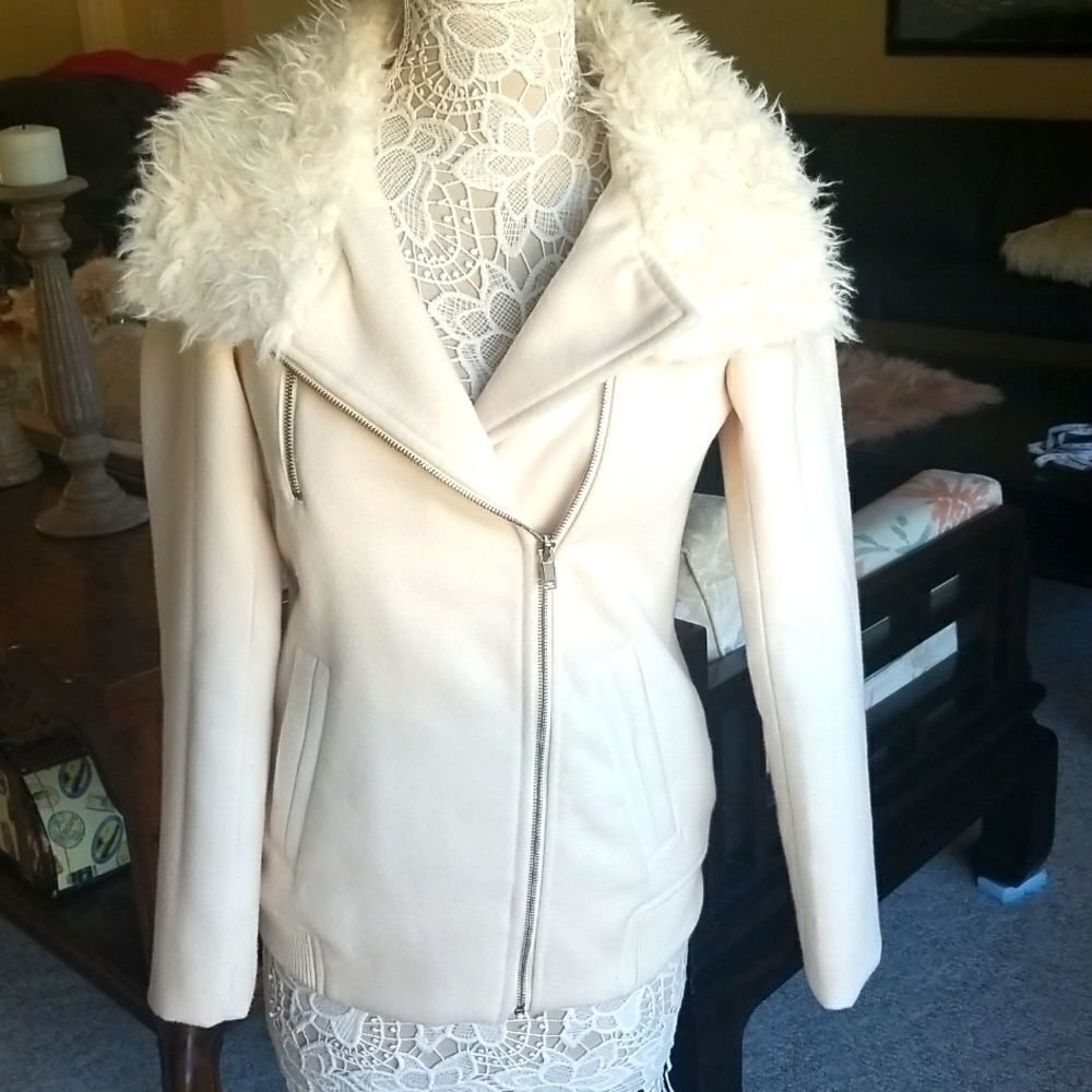 Altar'd State Cream Colored Coat with Sherpa Collar Cozy Chic Size Small Luxe